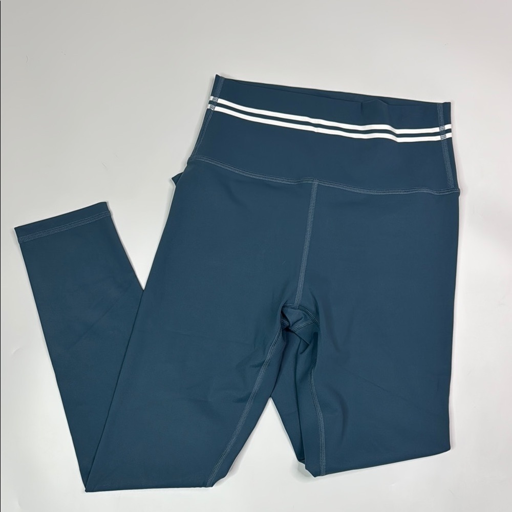 Zyia Active Green Capri Pants Size 4